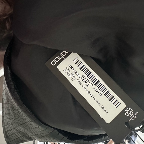 BOOHOO Vinyl Mock Croc Oversized Pocket Blazer - Picture 7 of 7